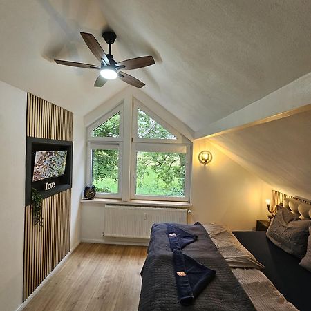 Tautraum Suite Mit Whirlpool Und Gruenem Ausblick Wilhelmshaven Esterno foto