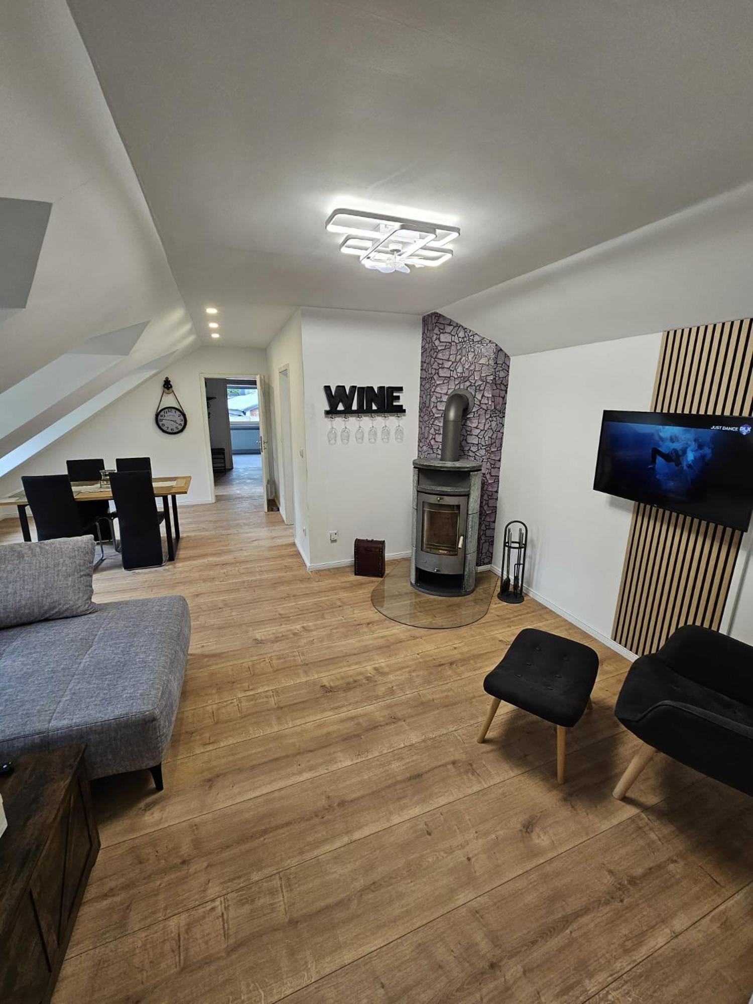 Tautraum Suite Mit Whirlpool Und Gruenem Ausblick Wilhelmshaven Esterno foto