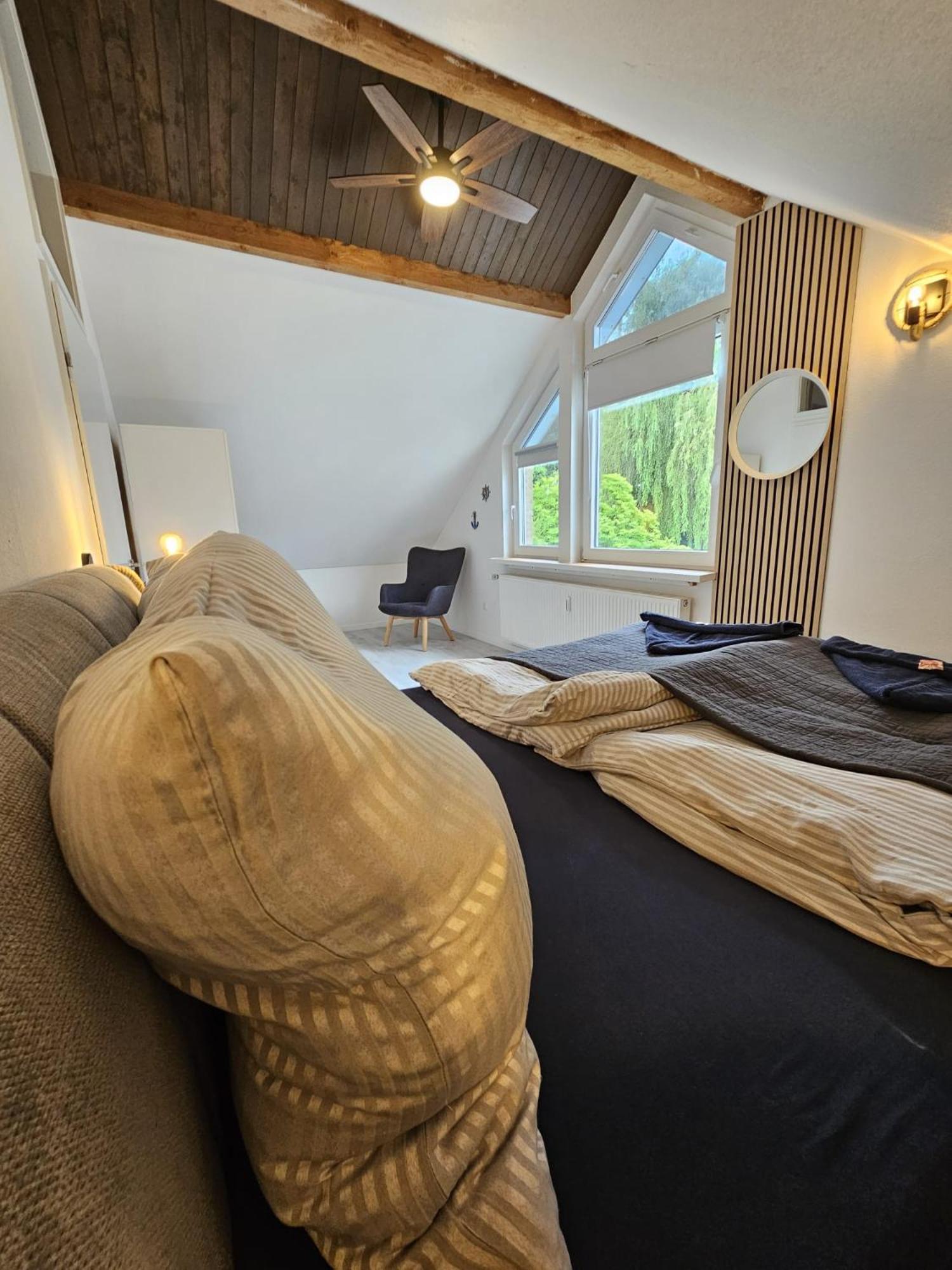 Tautraum Suite Mit Whirlpool Und Gruenem Ausblick Wilhelmshaven Esterno foto